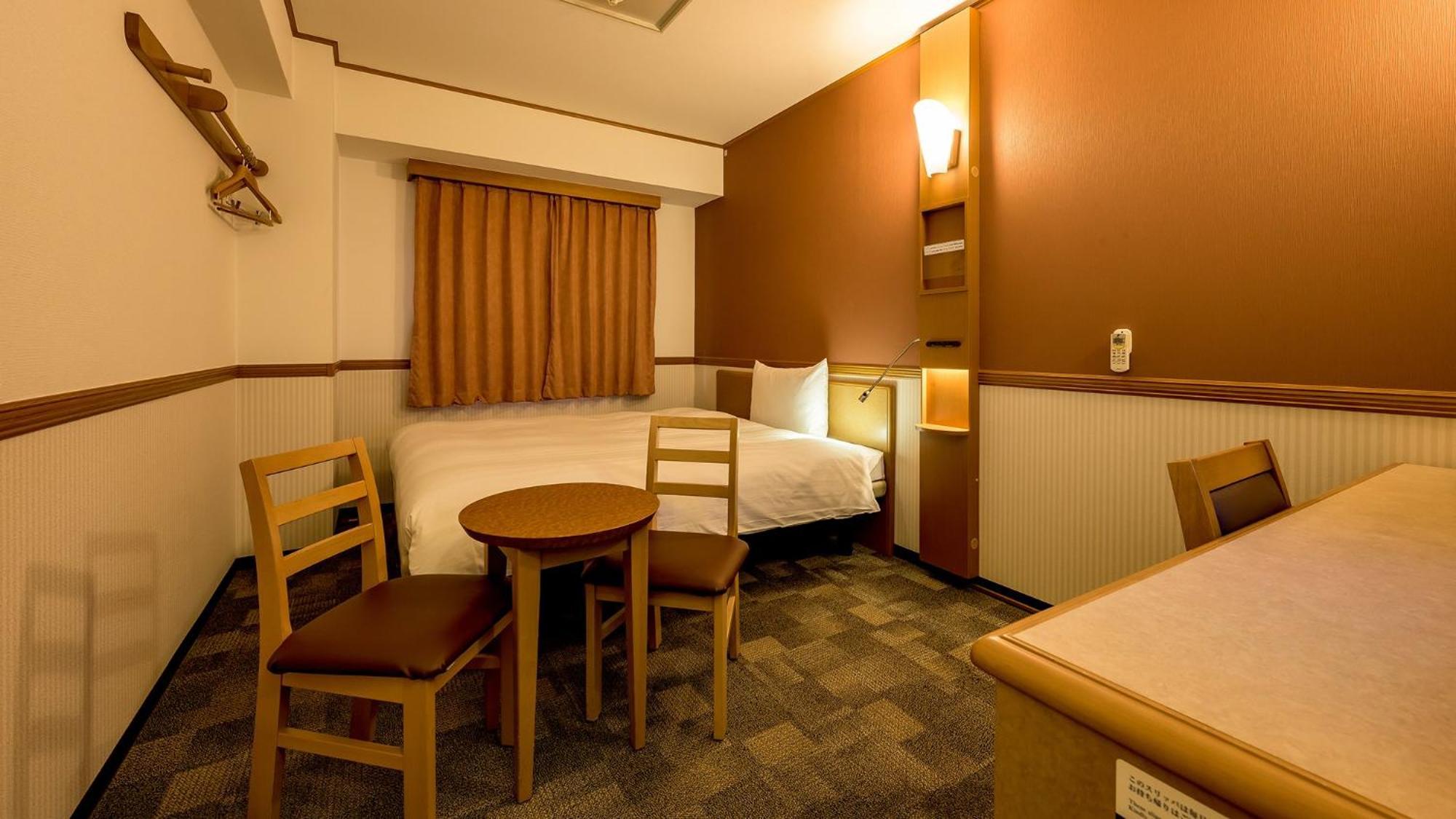 Toyoko Inn Takasaki Eki Nishi Guchi No 1 Room photo